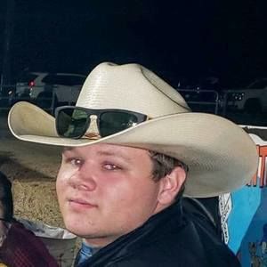 Meet your Posher, Zachary